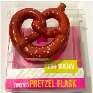 NIB Oh Wow Twisted Pretzel Flask